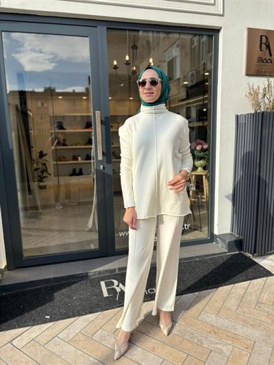 26FW309 Önü Dikişli Triko Kadın Takım Ekru
