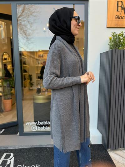 Broş Detaylı Örgülü Yün Kadın Hırka Gri