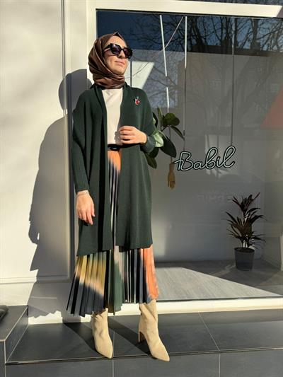 Broş Detaylı Örgülü Yün Kadın Hırka Haki Yeşil