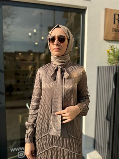 Desenli Parçalı Saten Kadın Elbise Vizon