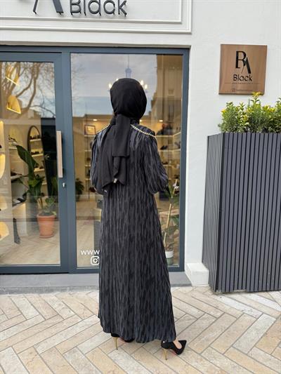 Desenli Zincir Aksesuarlı Kadın Elbise Siyah