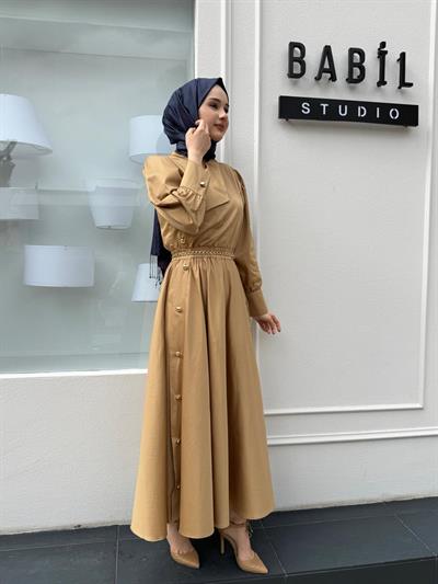 Kristen Düğme Detaylı Kadın Elbise Camel