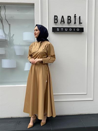 Kristen Düğme Detaylı Kadın Elbise Camel