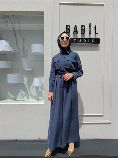 Omzu Zincir Detaylı Kadın Tulum Lacivert