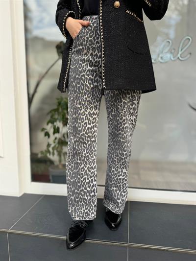 Paçası Boncuk İşlemeli Kadın Jean Pantolon Leopar