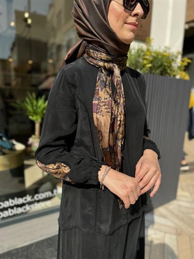 Parçalı Şal Aksesuarlı Kadın Etekli Takım Siyah