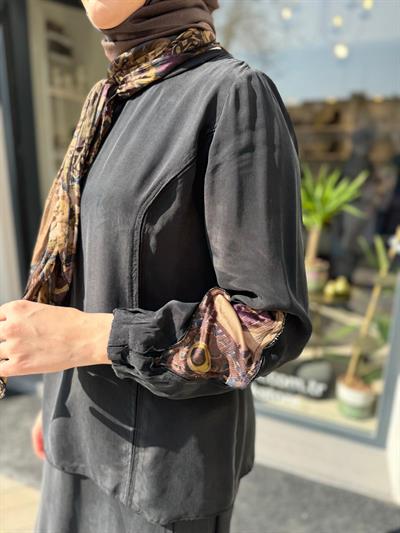 Parçalı Şal Aksesuarlı Kadın Etekli Takım Siyah