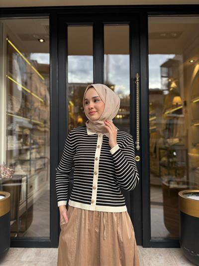TD4403 Gold Düğmeli Kadın Triko Hırka Siyah