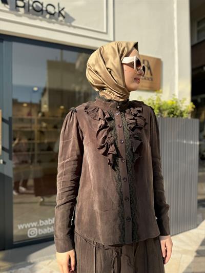 Yaka Detaylı Tasarım İpek Etekli Kadın Takım Kahve