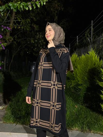 Zımbalı Triko Tunik Siyah