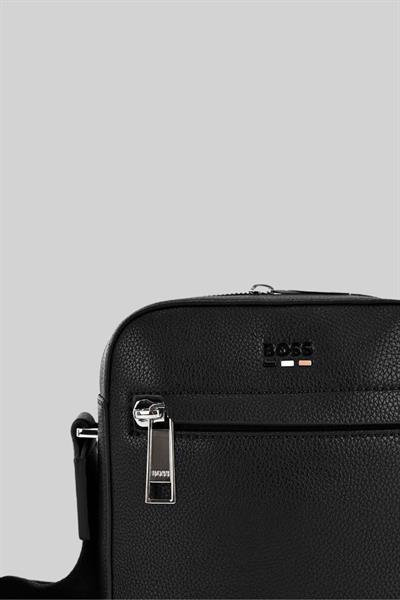 Boss Erkek Fermuarlı Logo Detaylı Omuz Çantası Siyah
