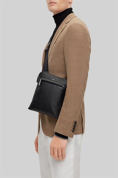 Boss Erkek Logo ve İmza Şeritli Suni Deri Zarf Omuz Çantası Siyah