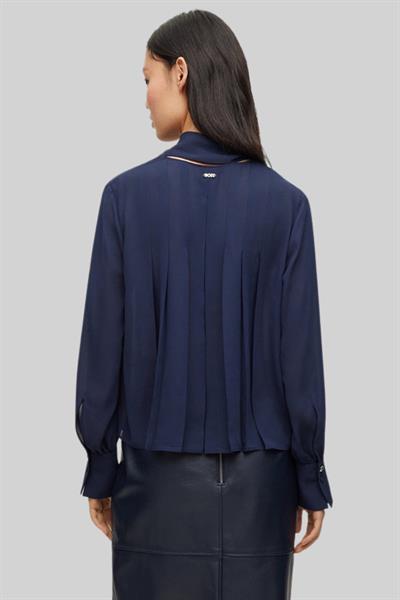 Boss Kadın Regular Fit Uzun Kollu Dekoratif Sivri Yaka Bluz Lacivert 404