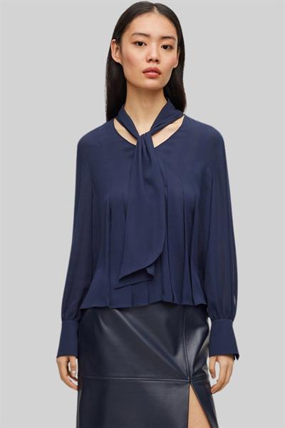Boss Kadın Regular Fit Uzun Kollu Dekoratif Sivri Yaka Bluz Lacivert 404