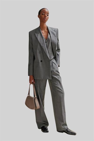Boss Kadın Slim Fit Tek Sıra Kapamalı Sırtı Açık Yün Yelek Çok Renkli 960
