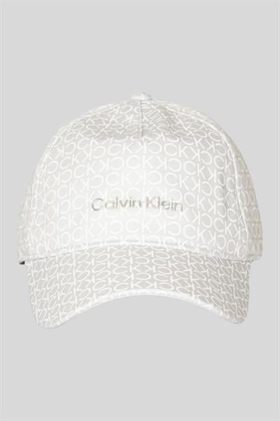 Calvin Klein Erkek Ayarlanabilir Arka Vizörlü Monogram Logolu Beyzbol Şapkası BLUE