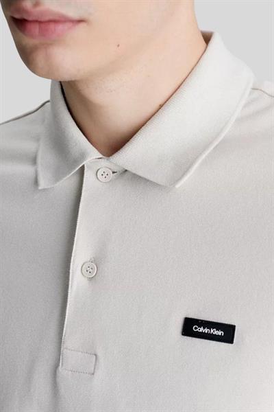 Calvin Klein Erkek Marka Logolu Organik Pamuklu Polo Yaka T-Shirt Bej