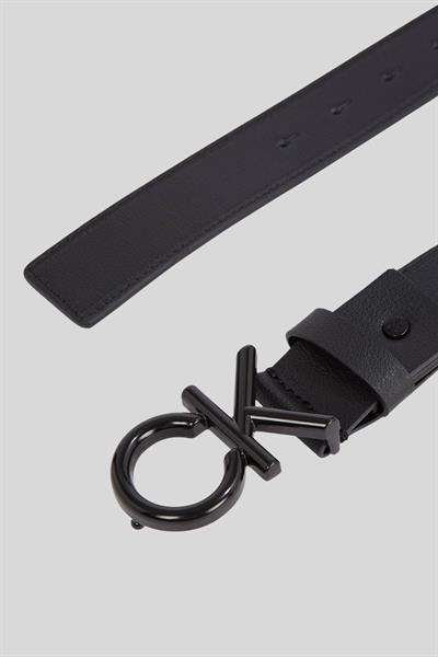 Calvin Klein Erkek Metal CK Logo Tokalı Kemer Siyah