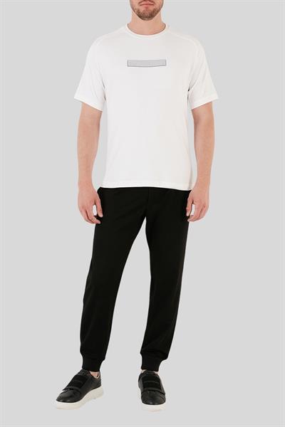 Calvin Klein Erkek Regular Fit 3D Logolu Pamuklu Bisiklet Yaka T-Shirt Beyaz