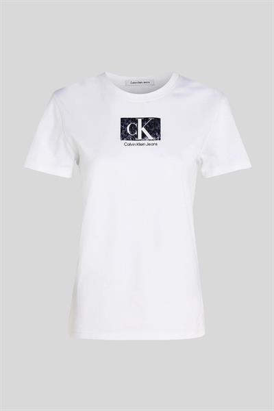 Calvin Klein Kadın Regular Fit Logolu Bisiklet Yaka T-Shirt Beyaz