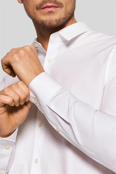 Calvin Klein Erkek Slim Fit Streç Pamuklu Poplin Gömlek Beyaz