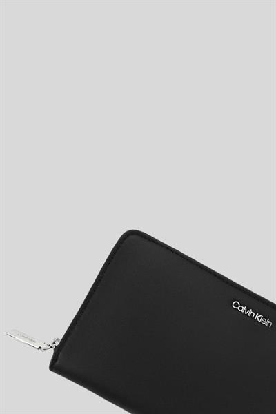 Calvın Klein Kadın Cüzdan Siyah