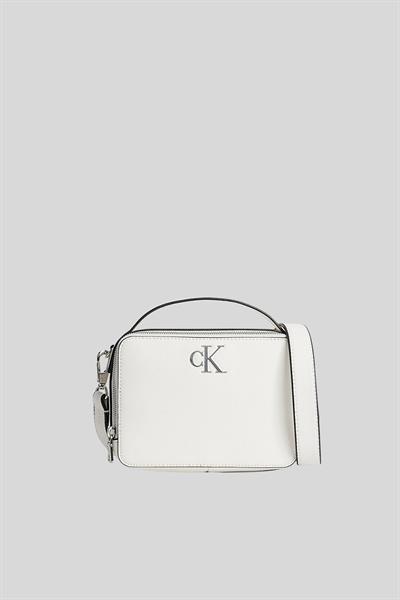 Calvin Klein Kadın Fermuarlı Ayarlanabilir Çapraz Askılı Omuz Çanta Beyaz