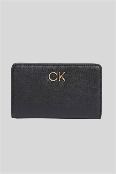 Calvin Klein Kadın Logolu Fermuarlı Cüzdan Siyah
