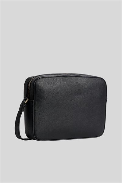 Calvin Klein Kadın Marka Logolu Ayarlanabilir Askılı Omuz Çanta Siyah