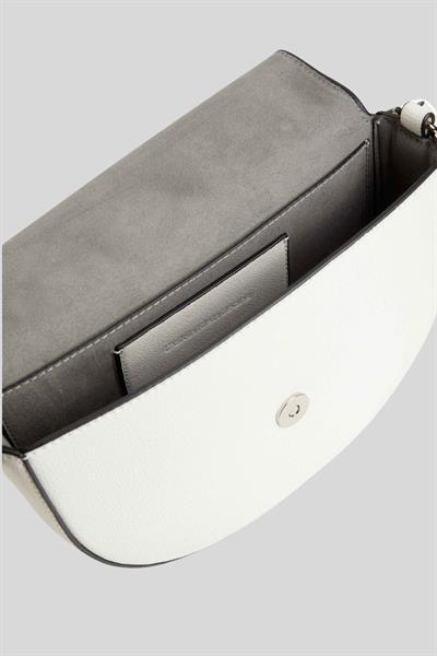 Calvin Klein Kadın Monogram Omuz Çantası Beyaz