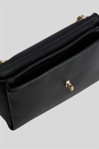 Calvin Klein Kadın Omuz Çantası Siyah