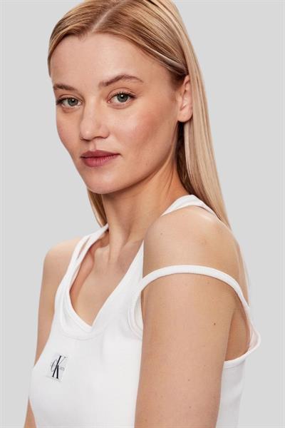 Calvin Klein Kadın Slim Fit Logolu Yuvarlak Yaka T-Shirt Beyaz