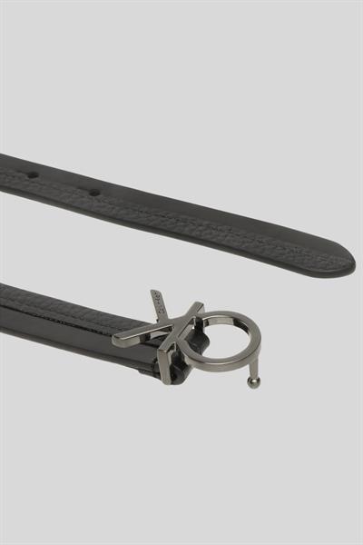 Calvin Klein Kadın Yeniden Kilitli Logolu Tokalı Kemer Siyah