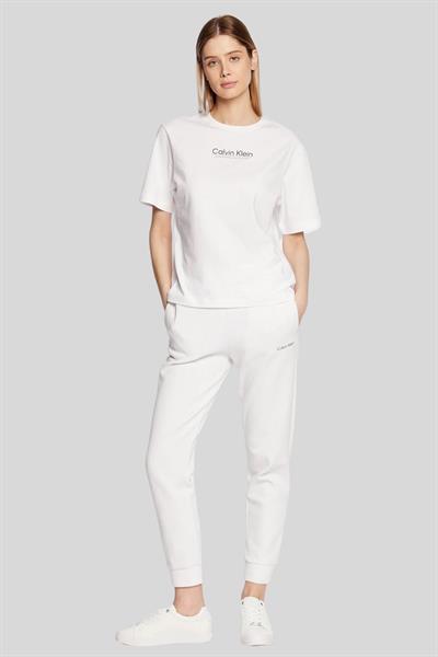 Calvin Klein Kadın Yuvarlak Yaka Logo Grafik T-Shirt Beyaz