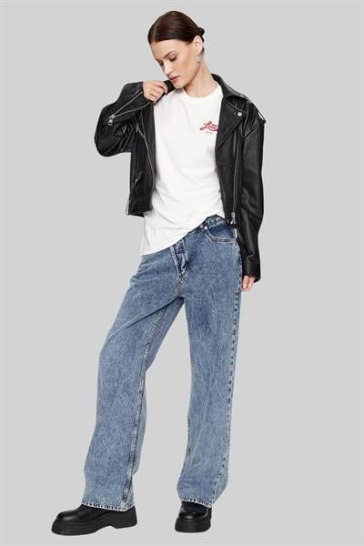 Hugo Boss Regular Fit  Yuvarlak Yaka Kadın T-Shirt Beyaz 102