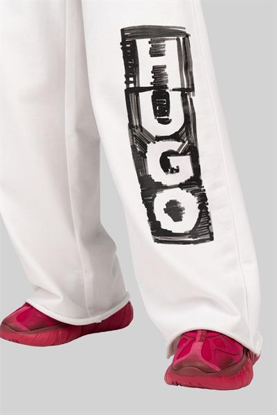 Hugo Kadın Nasuede Logo Baskılı Geniş Paça Spor Pantolon Beyaz 100