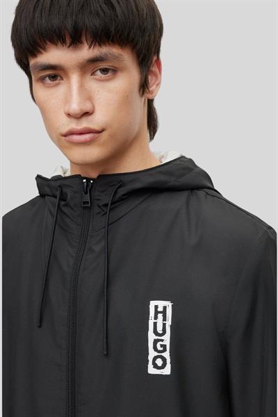 Hugo Marka Logo Detaylı Fermuarlı Çok Cepli Erkek Ceket Siyah