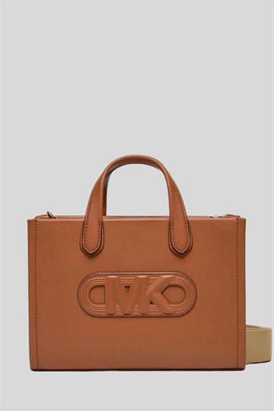 Michael Kors Kadın Kabartmalı Logolu Gigi Küçük Tote Deri Çapraz Askılı Omuz Çantası Kahverengi