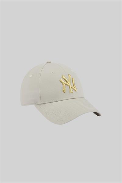 New Era WMNS Metallıc Logo 9Forty Şapka Bej
