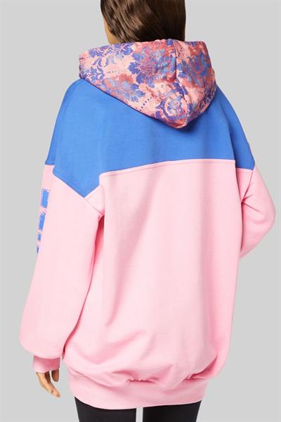 Versace Jeans Couture Kadın Uzun Kollu Desenli Kapüşonlu Sweatshirt Pembe