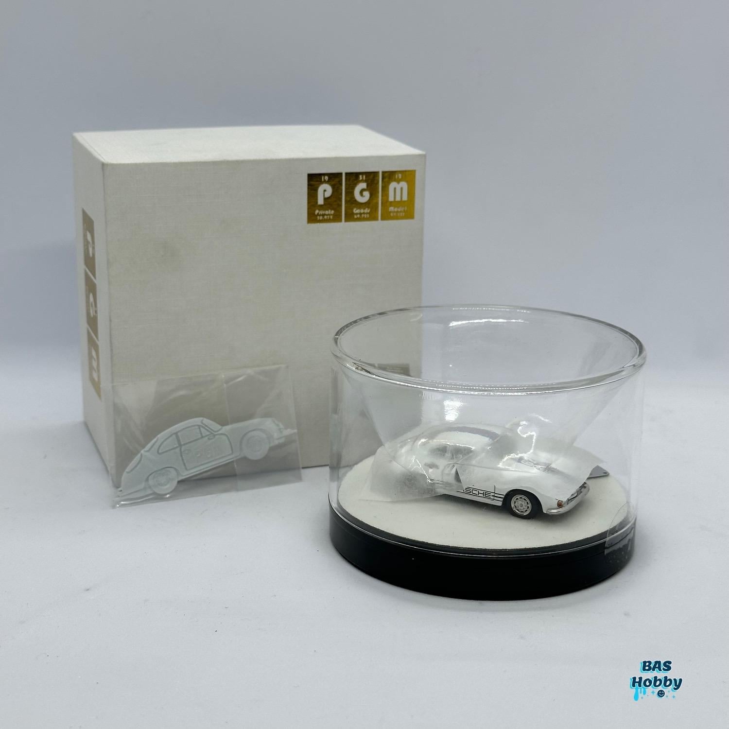 PGM 1/64 Porsche 356 Martini Deluxe