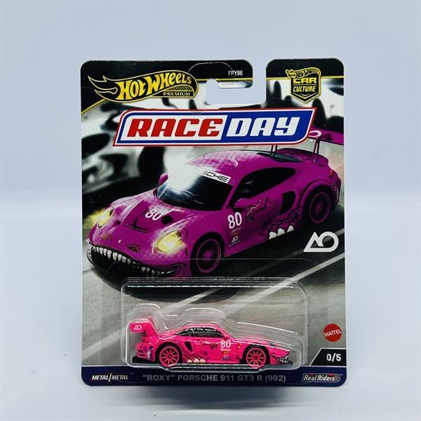 CHASE - Hot Wheels Premium ROXY Porsche 911 GT3 R (992)