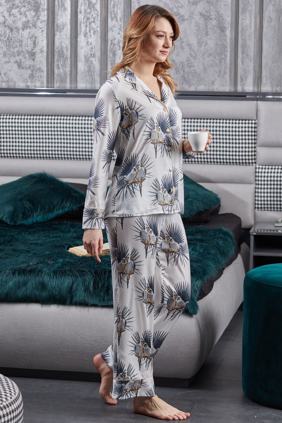 Gömlek Yaka Biyeli Muhabbet Kuşu Desen Saten Bayan Pijama | Pamuk&Pamuk