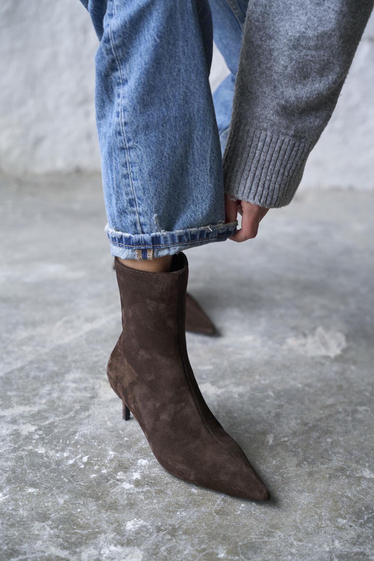 BEFF KAHVE SÜET TOPUKLU BOT