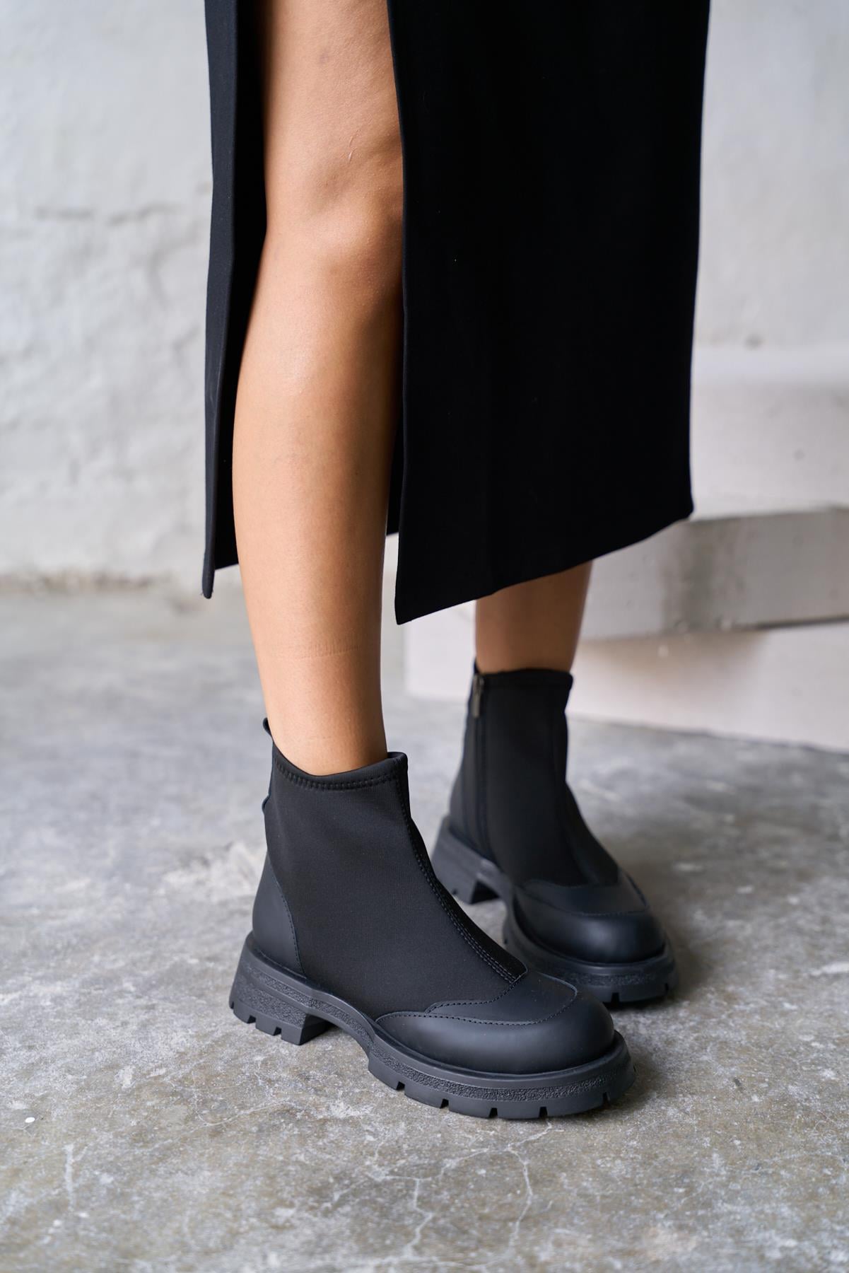 MATRES SİYAH STREÇ BOT 