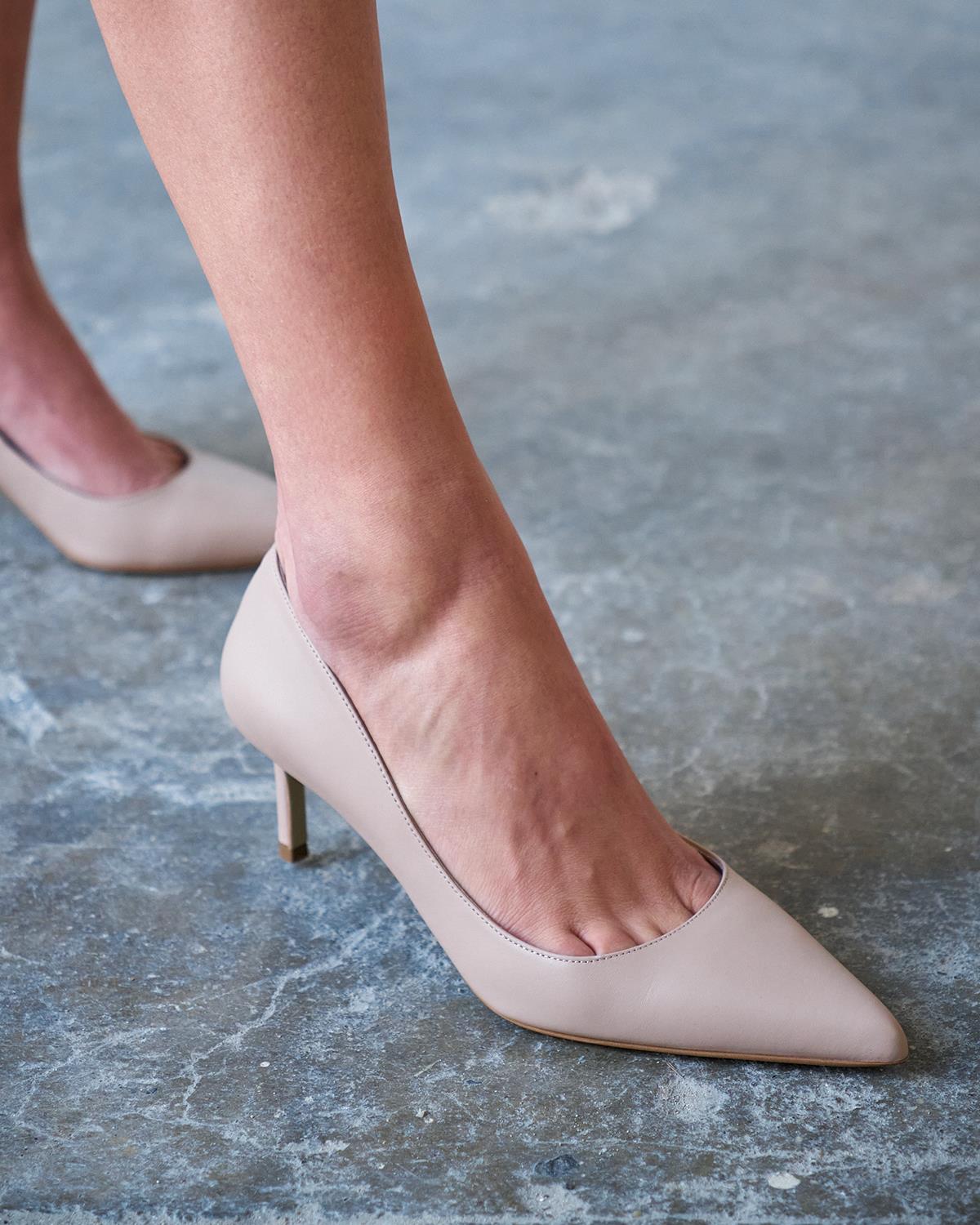 SİSTA 5 CM NUDE DERİ TOPUKLU AYAKKABI 