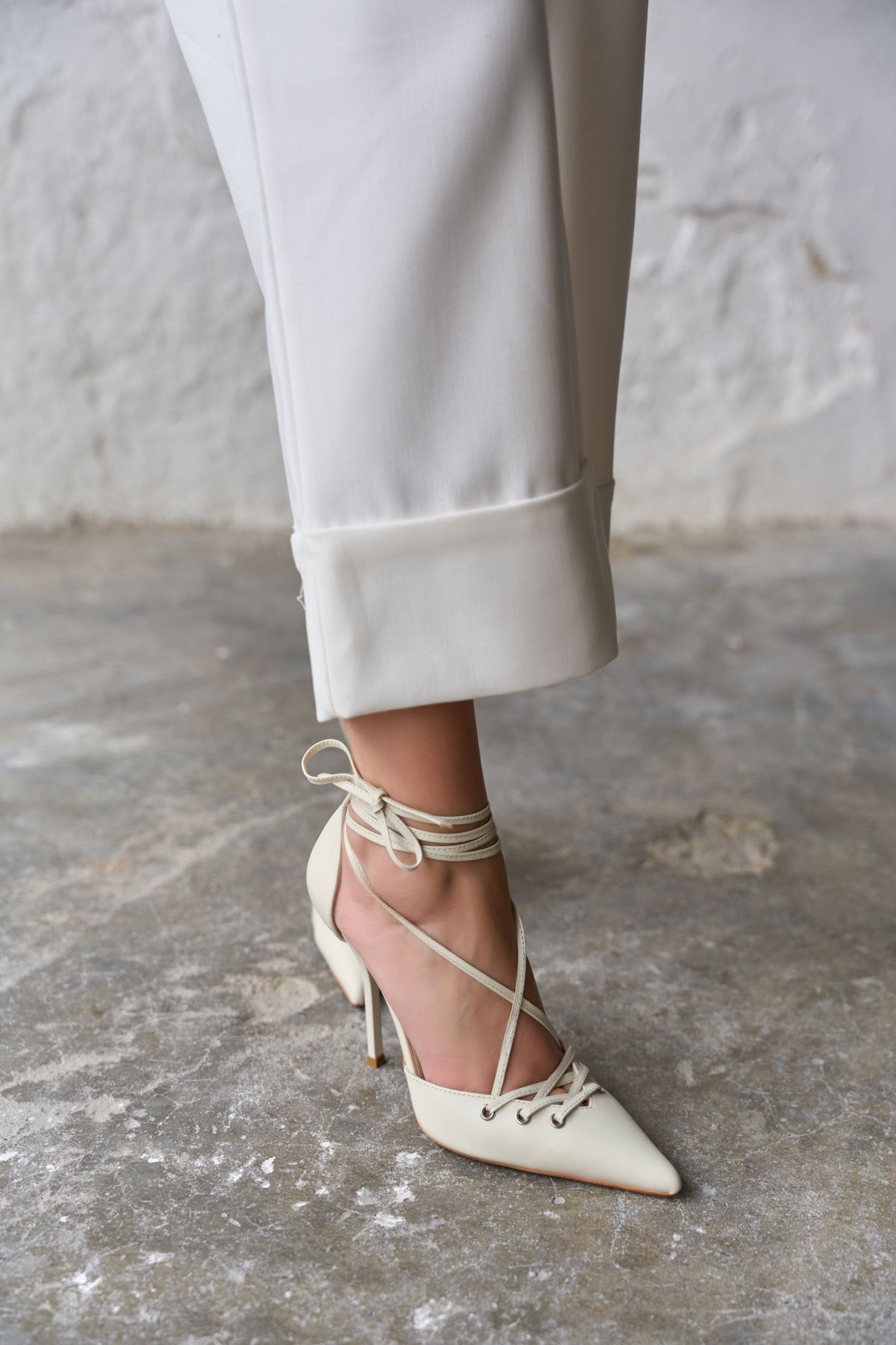TOLK BEJ DERİ TOPUKLU AYAKKABI 