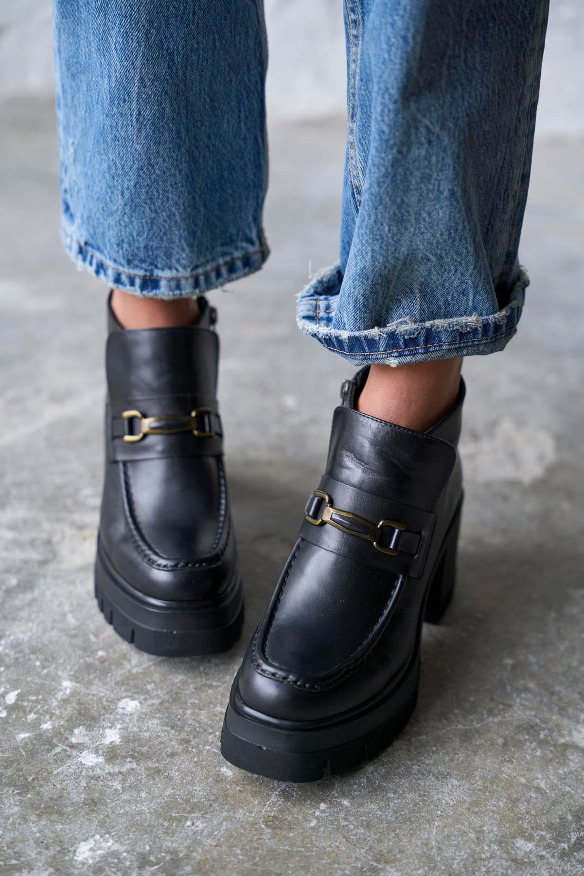 TORONTO SİYAH DERİ TOPUKLU BOT