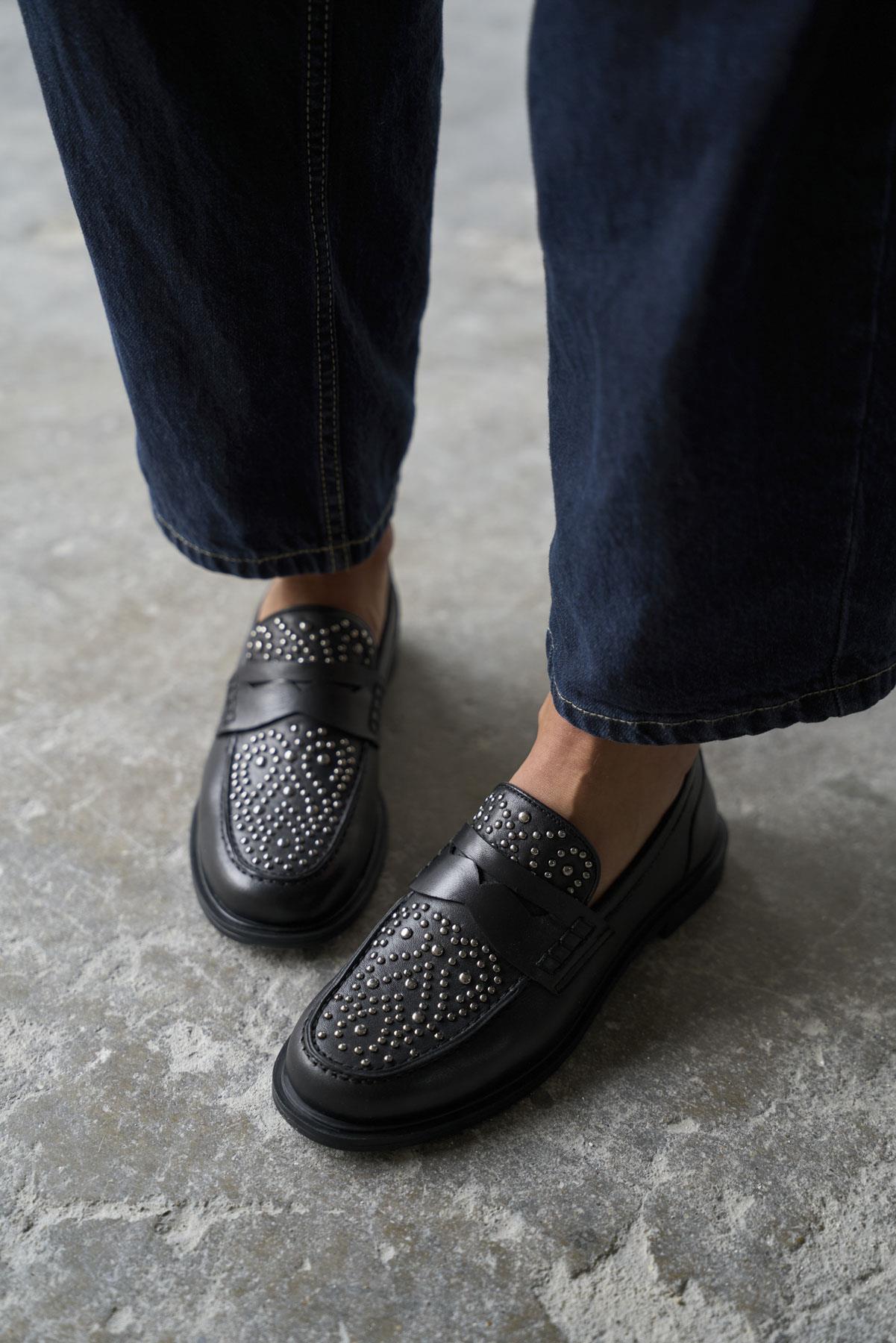 ADİLES SİYAH DERİ MAKOSEN