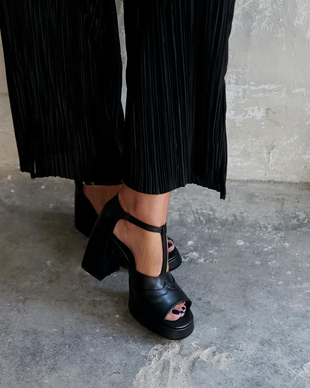 ARON SİYAH PLATFORM 